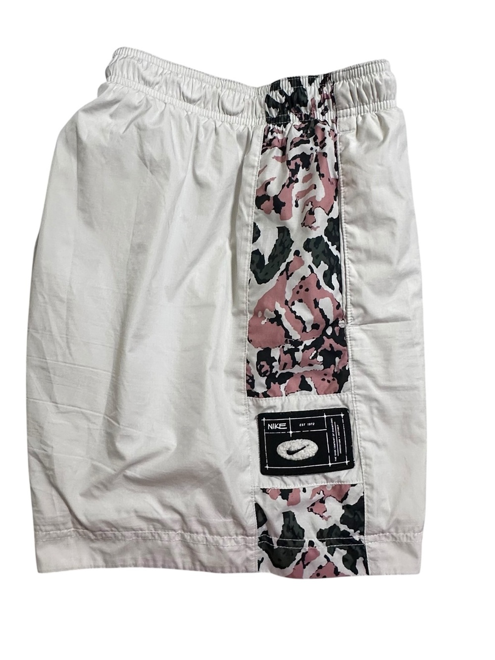 Nike Women’s Basketball Full Mesh Lined Shorts White/Pink Camo Sides Sz.XS Sport